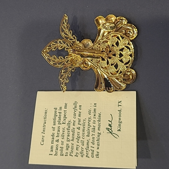 NIB Angels of Love "Freedom Angel Pin" - Picture 3 of 3